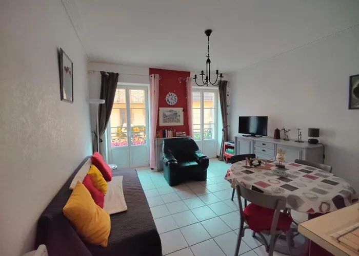 La Fontaine- Douceur, Centre Historique Et Charme * Plombières-les-Bains